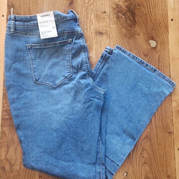 2 Pairs NWT Sonoma Bootcut Jeans - Picture 2 of 8